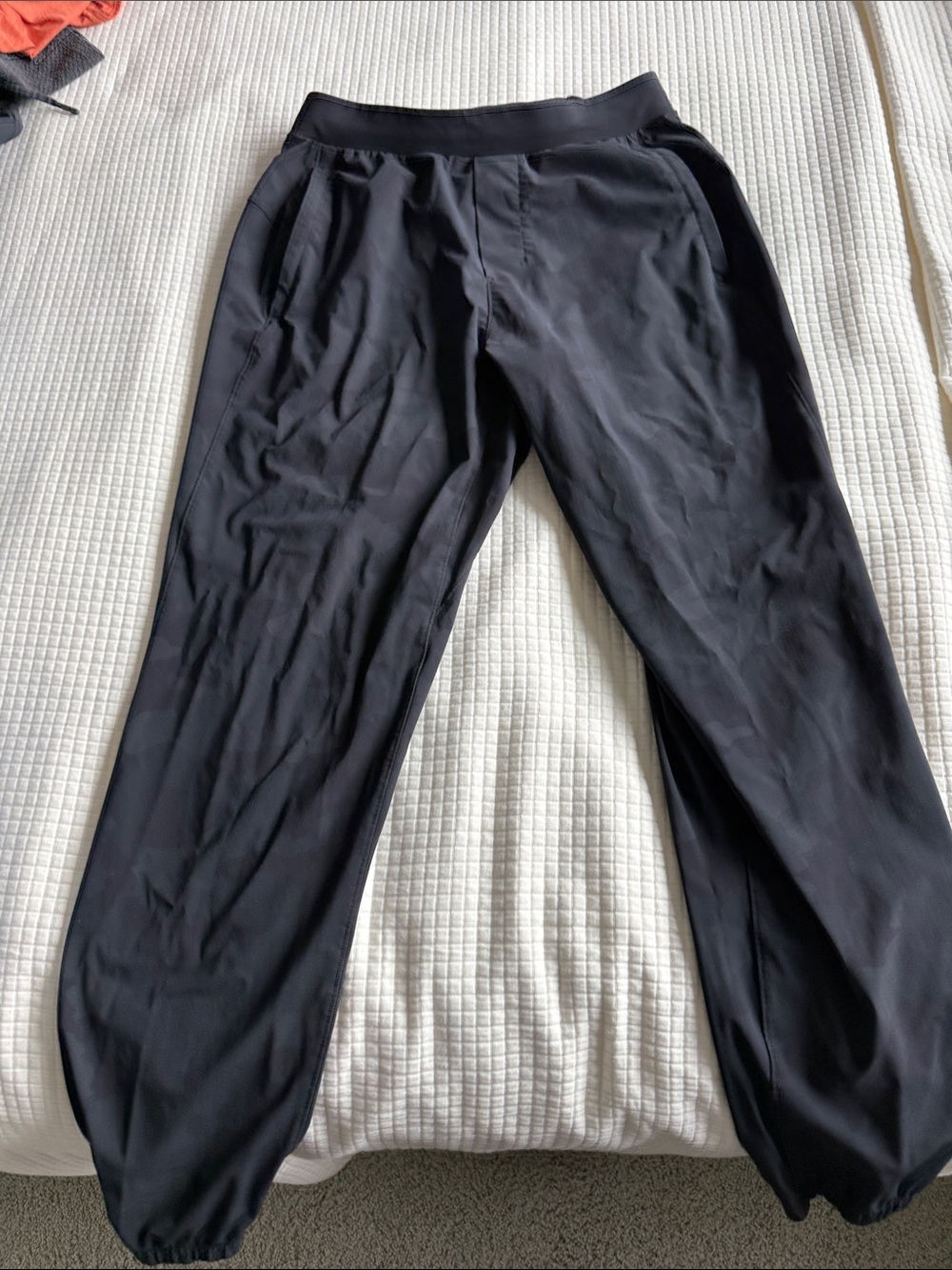 Lululemon Men's Black Athletic Jogger Pants